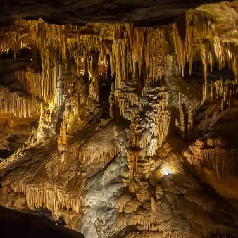 Zeusz-barlang és Lassithi-fennsík