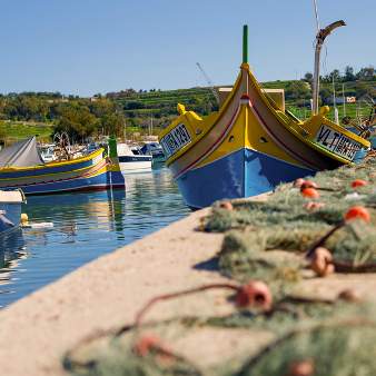 Marsaxlokk halászfalu, vasárnapi piac, Kék Ablak